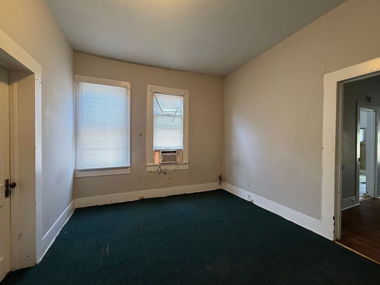 1802B Marye St - Photo 6 of 8