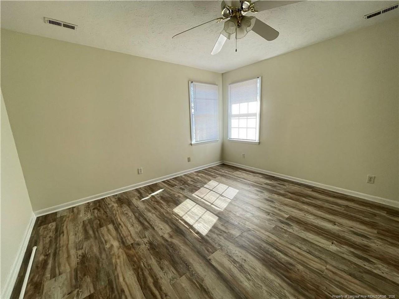 7895 Burwell Dr - Photo 6 of 10