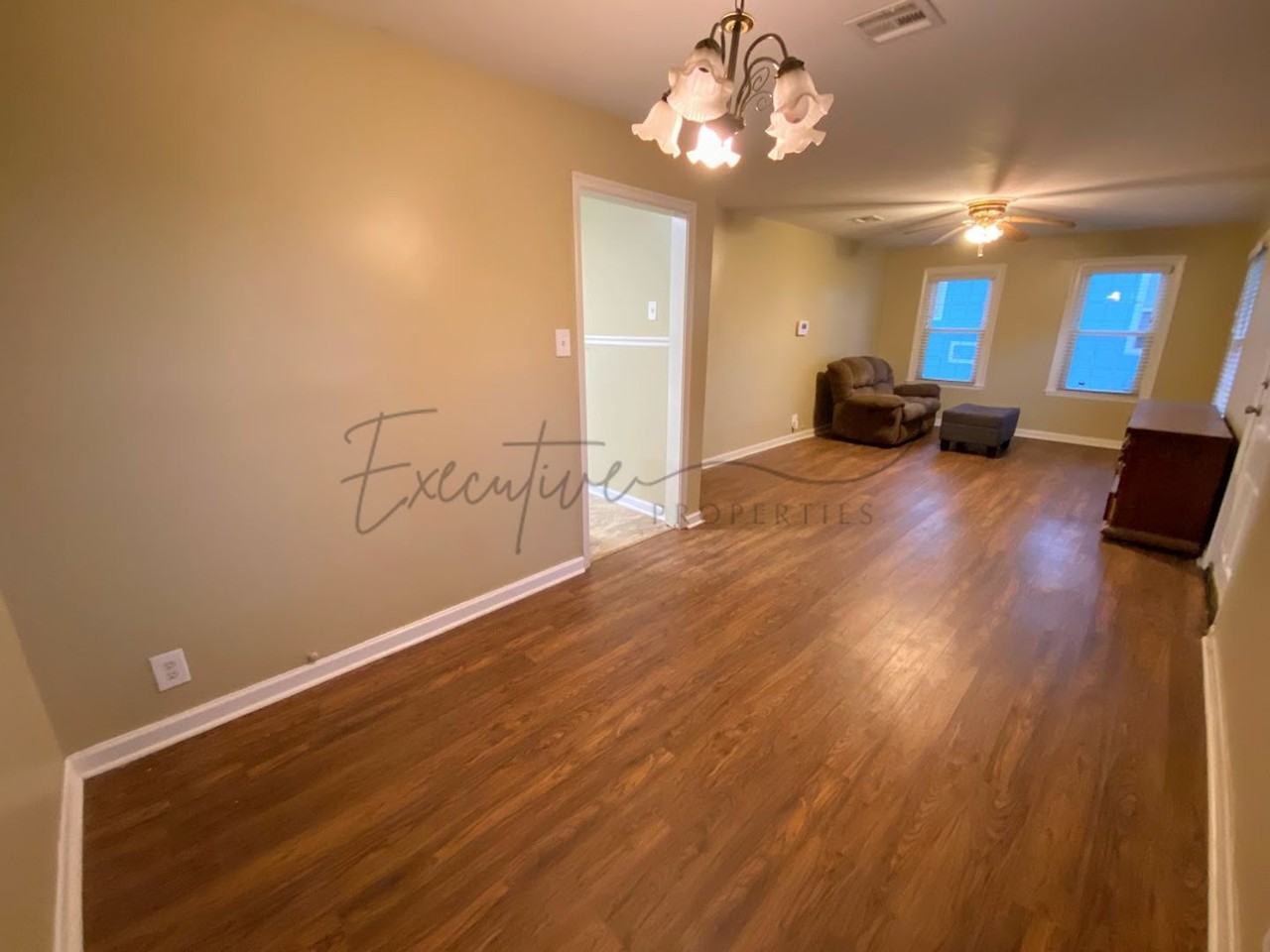 1804 7th St - Photo 4 of 21