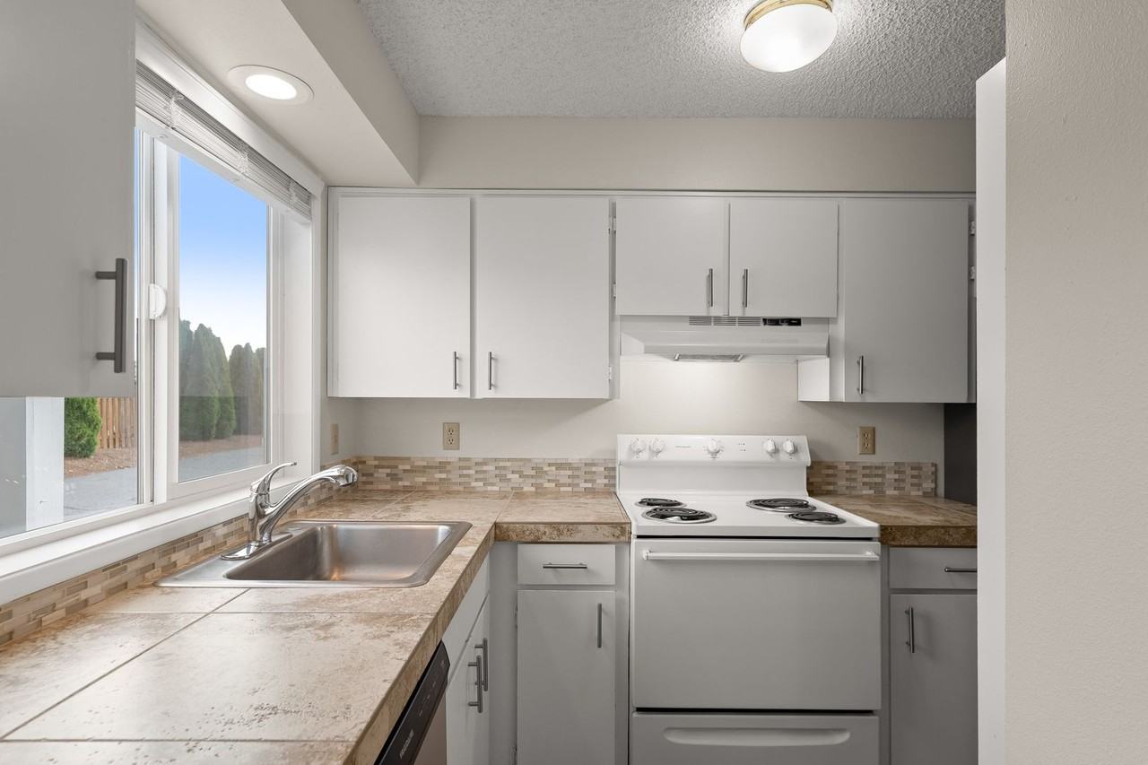 17148 Sw Alexander St - Photo 6 of 22