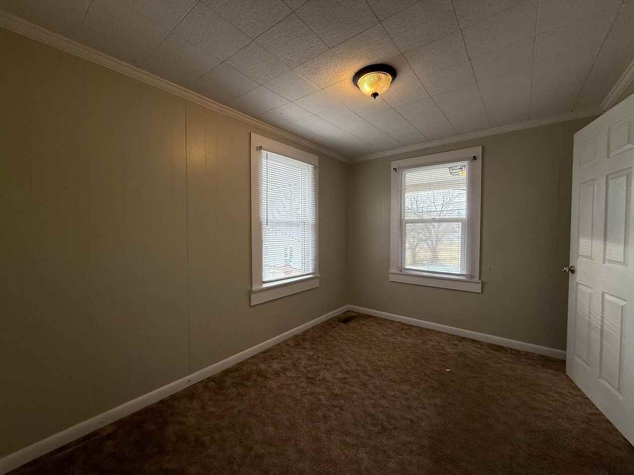 315 Park St - Photo 6 of 22