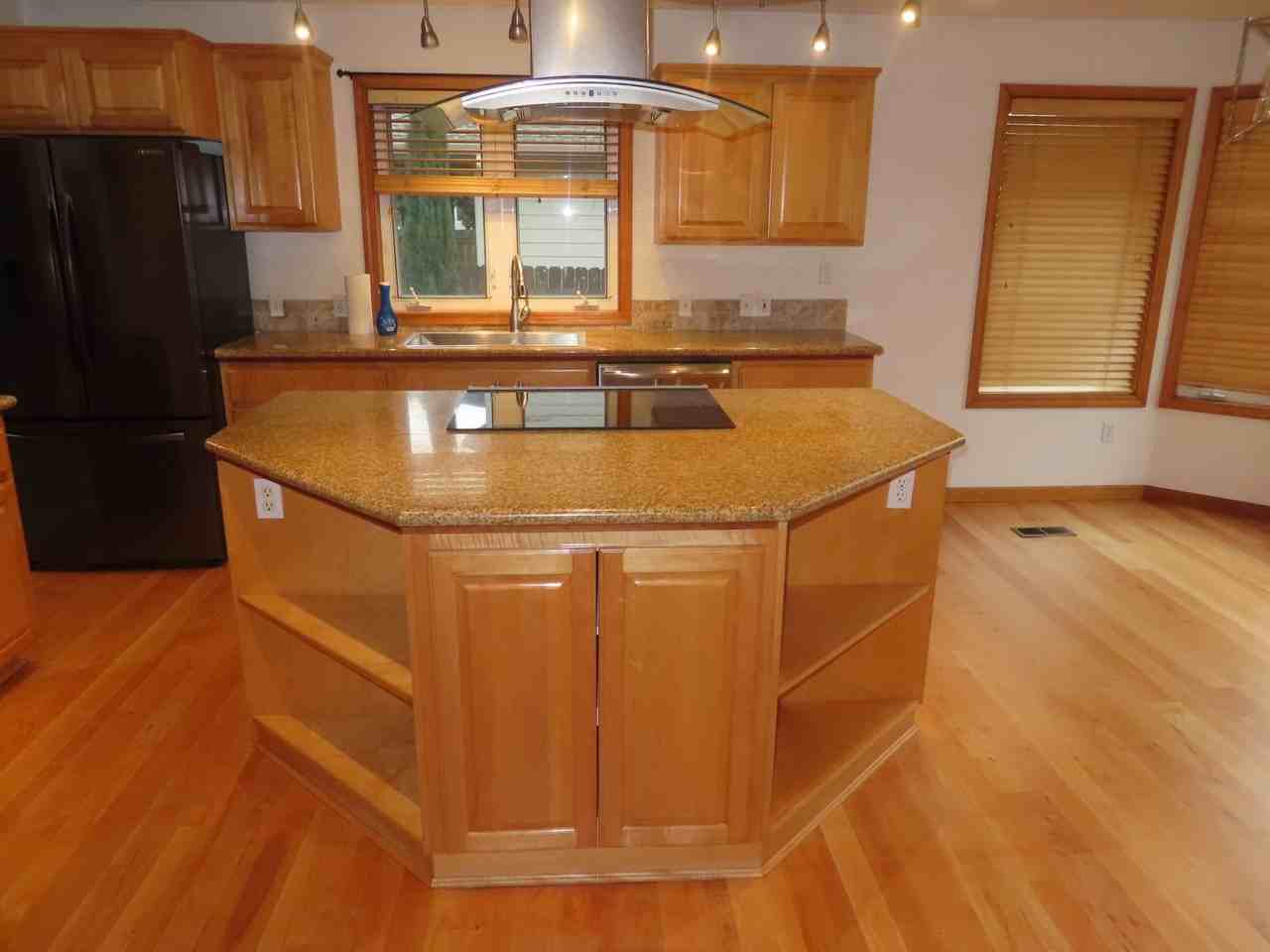 3191 Queens East St - Photo 6 of 14