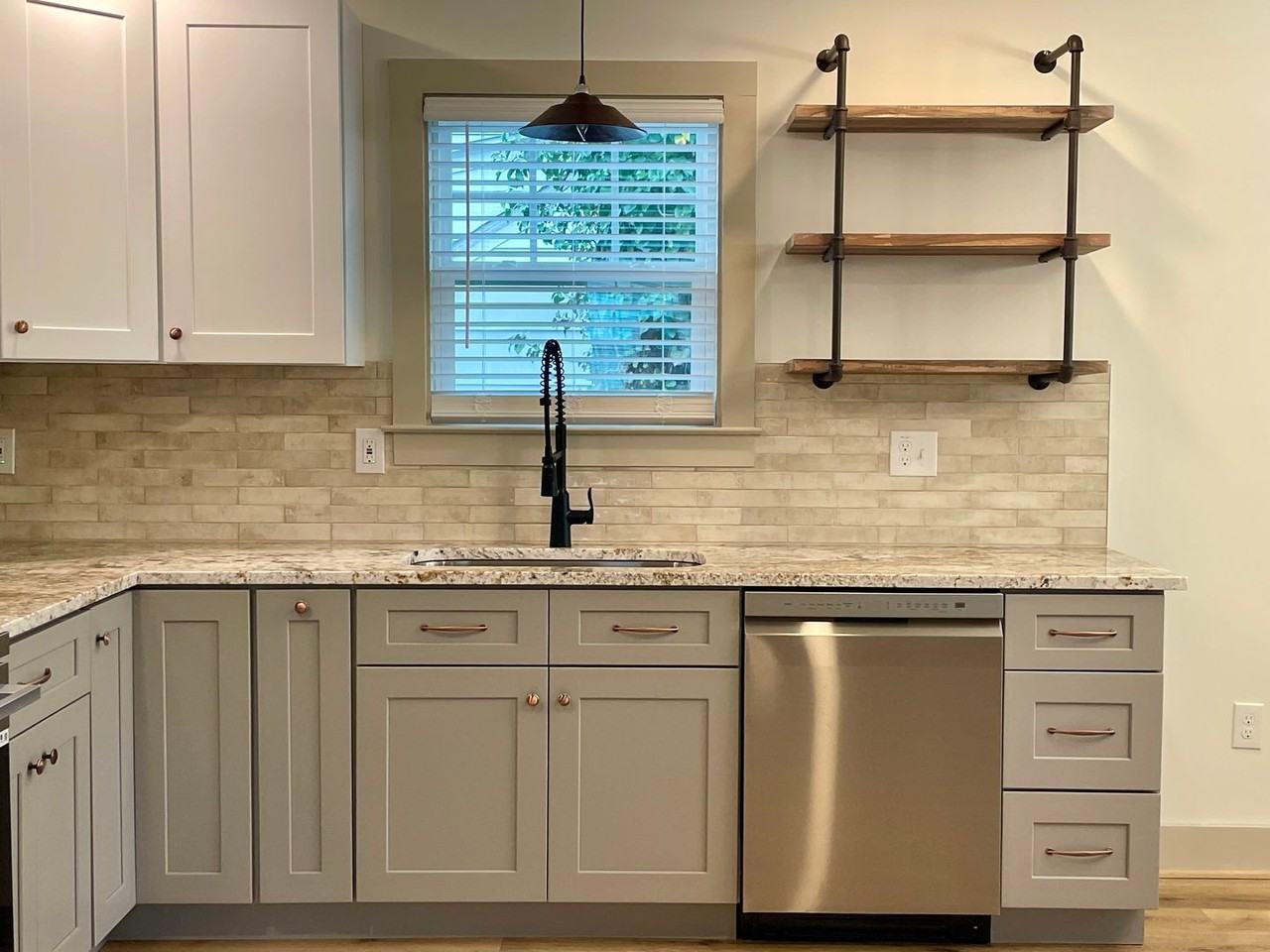 1028 Highland Ave - Photo 2 of 50