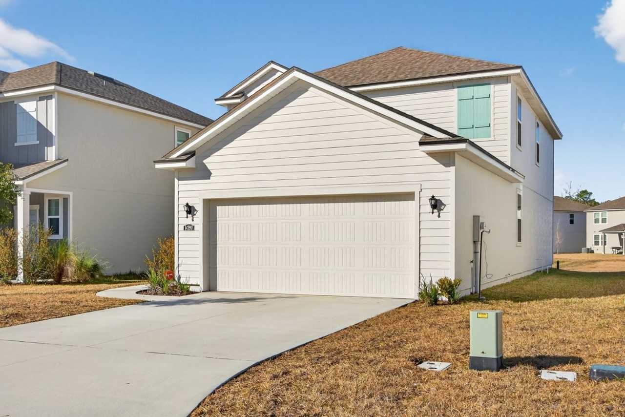 14790 Cashew Ave - Photo 3 of 33