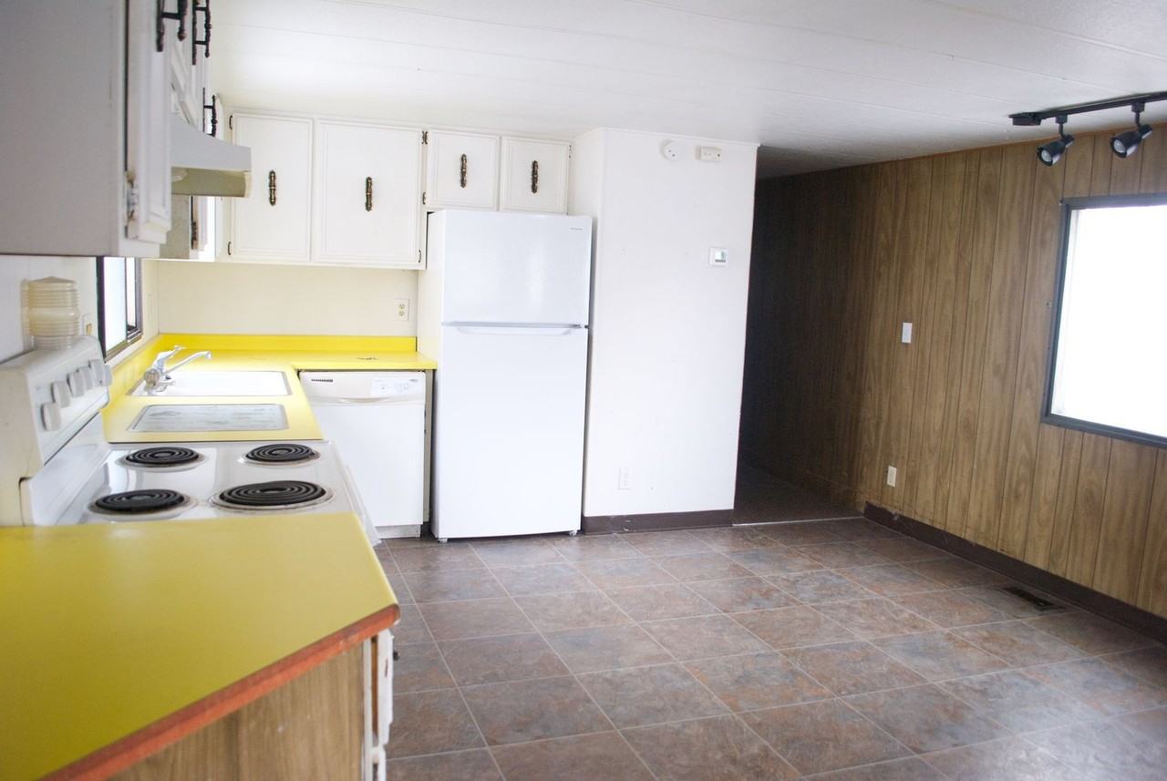 305 N Adam Dr - Photo 3 of 7