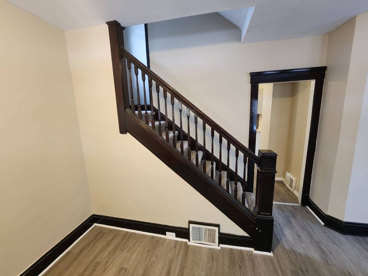 3280 W 82nd St - Photo 5 of 33