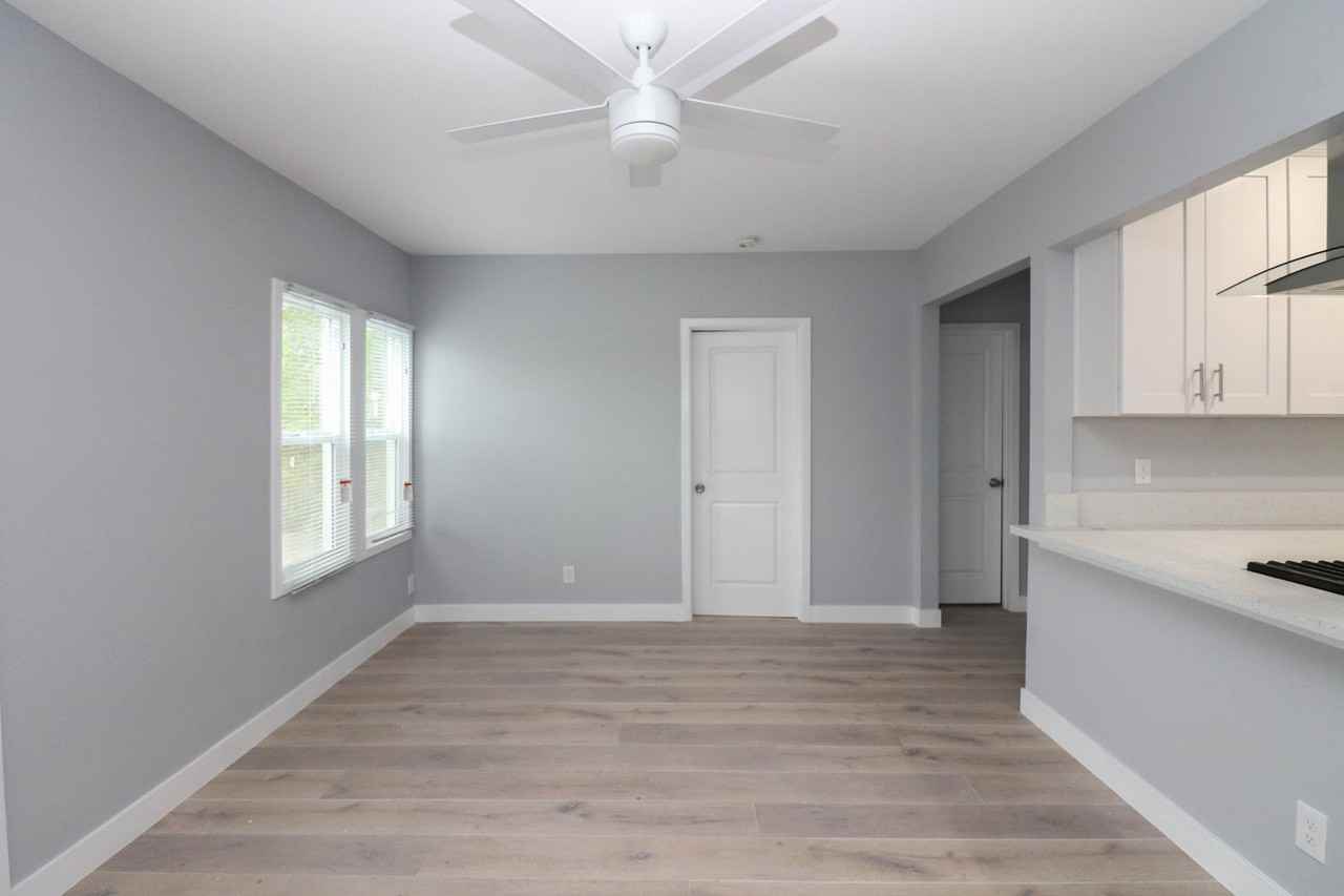 1315 Park Avenue - Photo 3 of 50