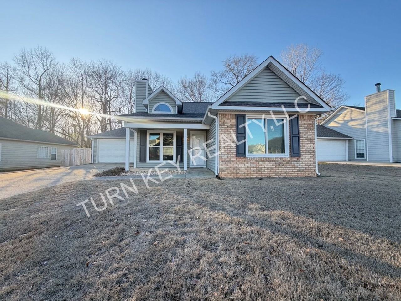 412 Cedar Grove Ln - Photo 2 of 20