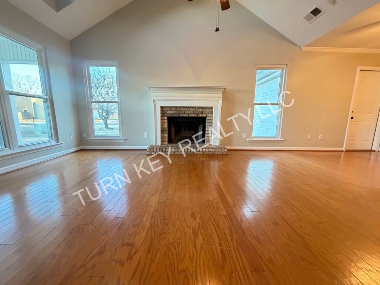 412 Cedar Grove Ln - Photo 3 of 20