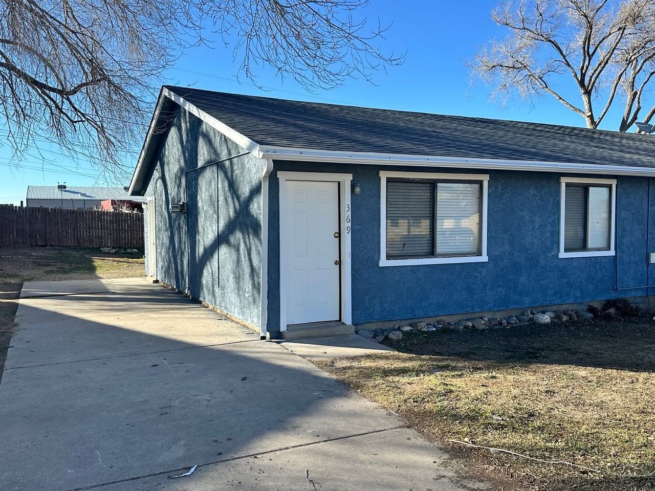 369 N Wood Cir - Photo 2 of 21