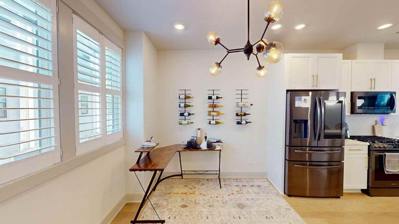 1025R Wesley Terrace Ave - Photo 6 of 33