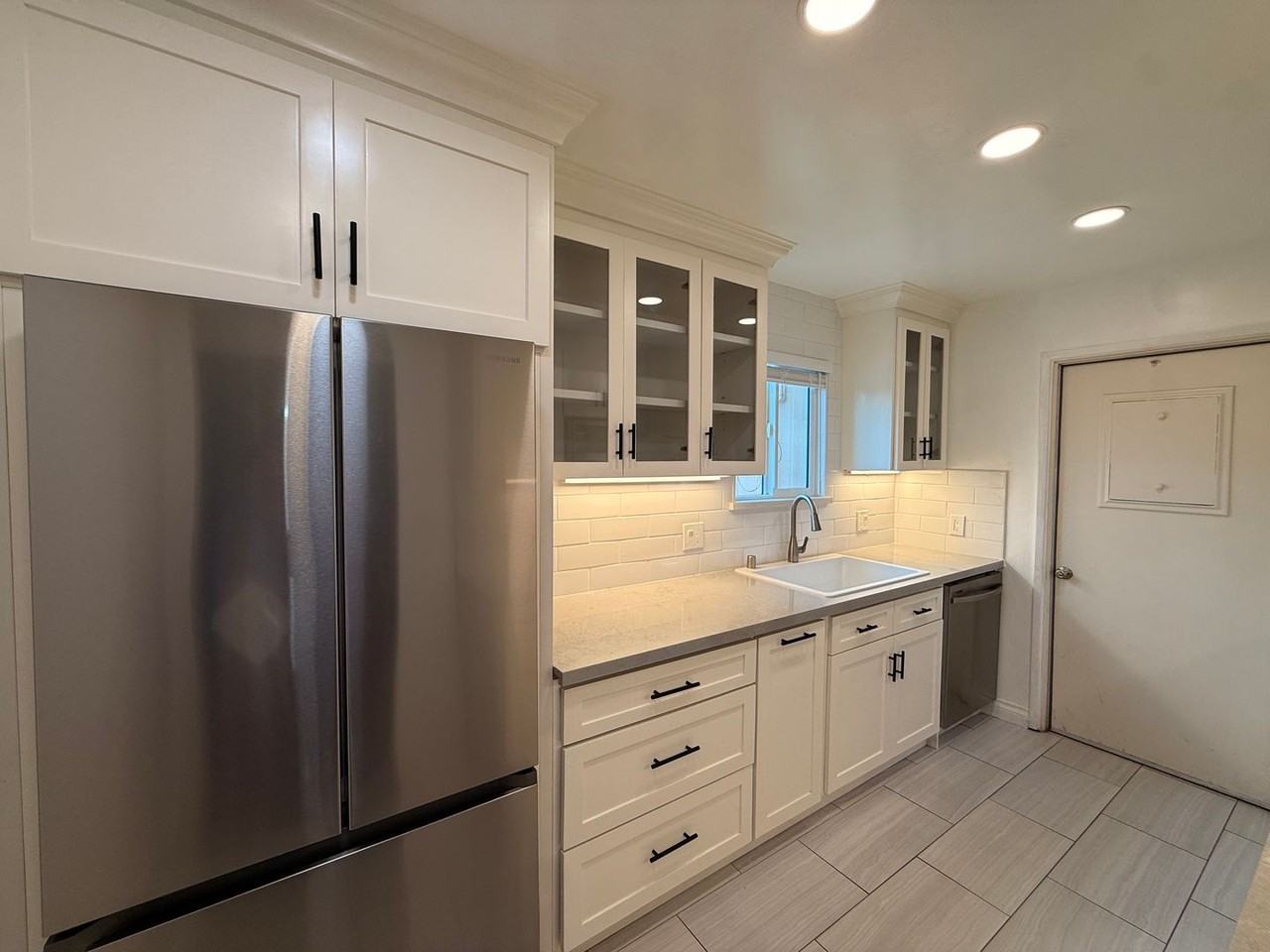 324 Donax Ave - Photo 3 of 20