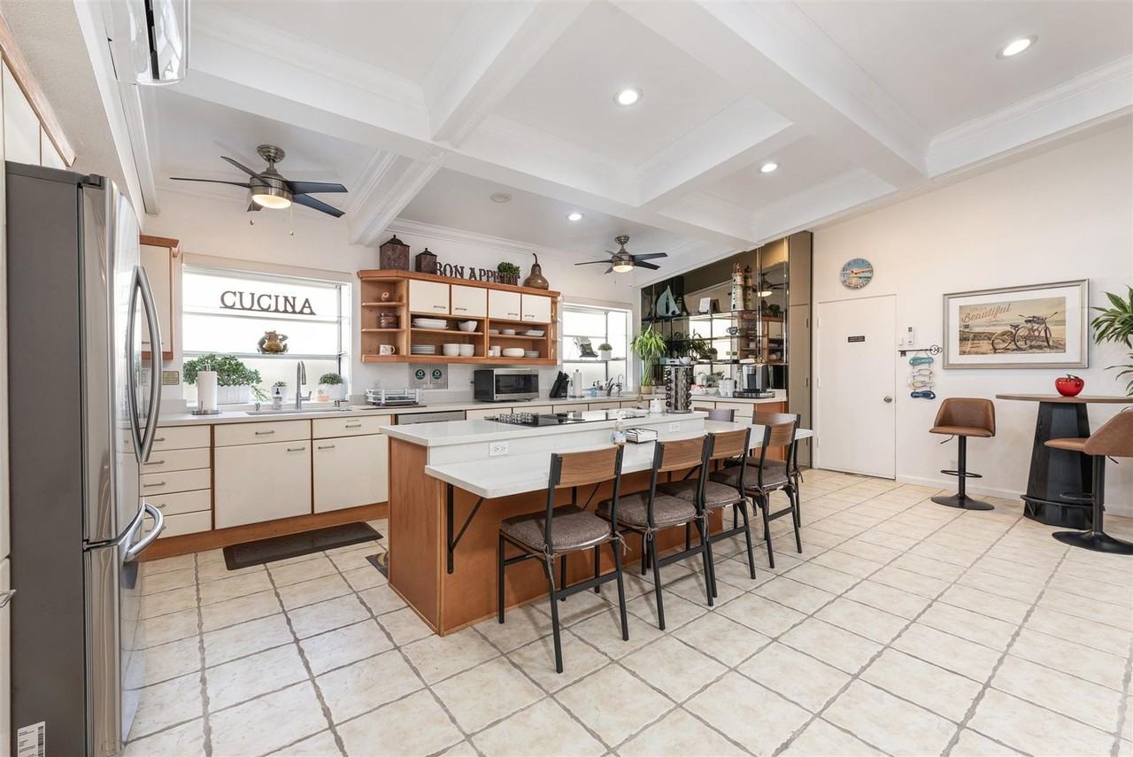 17220 Courtney Ln - Photo 5 of 23