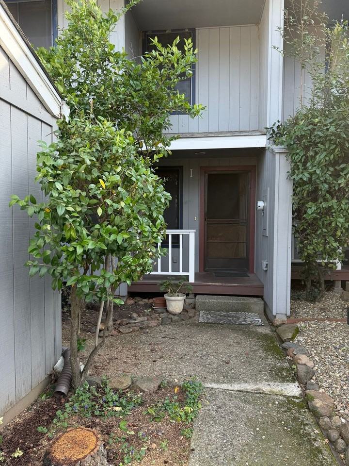 213 New York Ranch Rd Apt I #Apt I