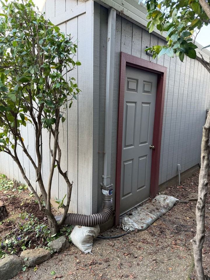 213 New York Ranch Rd Apt I - Photo 3 of 25