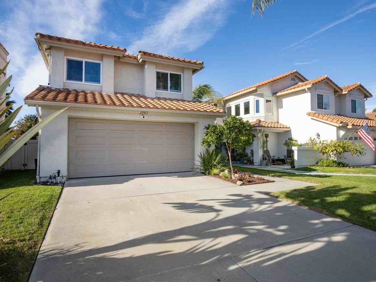 2042 Redwood Crst - Photo 2 of 49