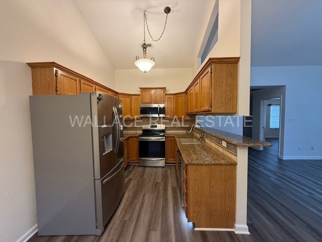 221 Commander Way - Photo 3 of 12