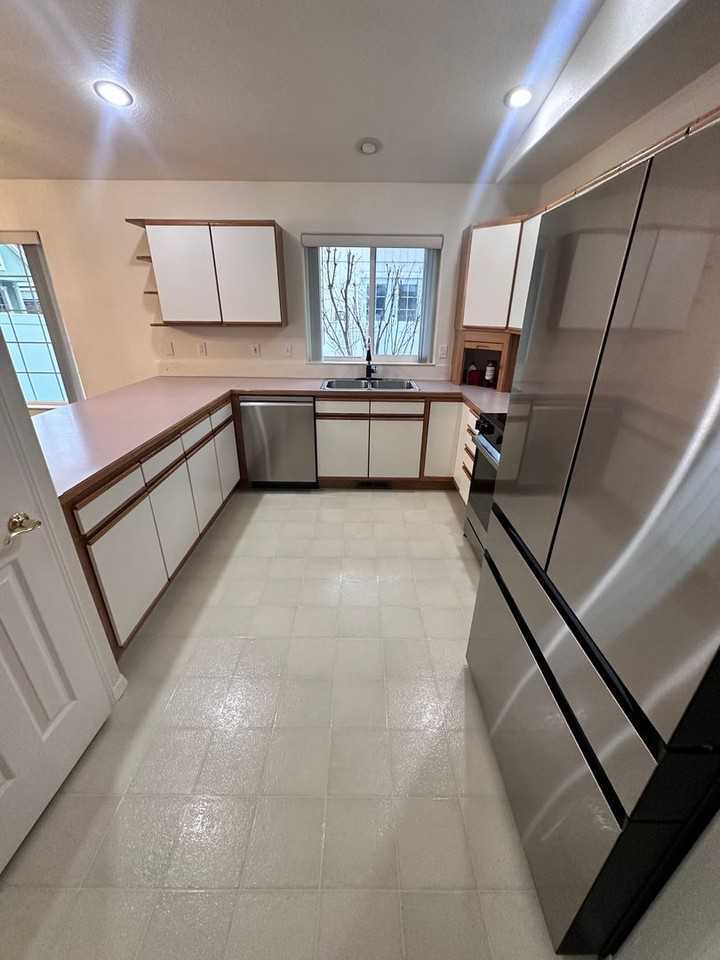 624 W Helen Ave - Photo 2 of 15