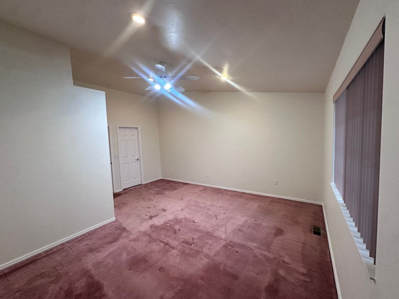 624 W Helen Ave - Photo 5 of 15