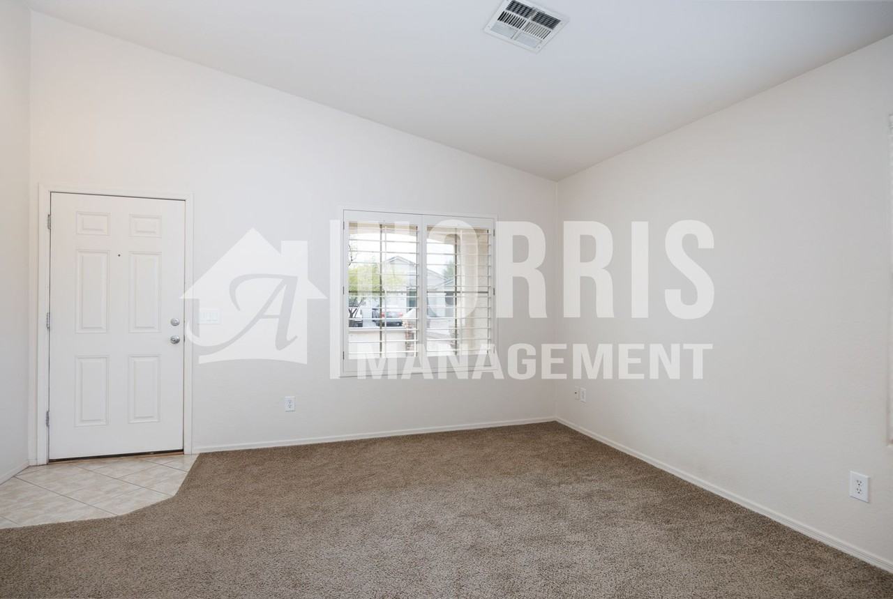 1320 E Rocio Ct - Photo 7 of 36