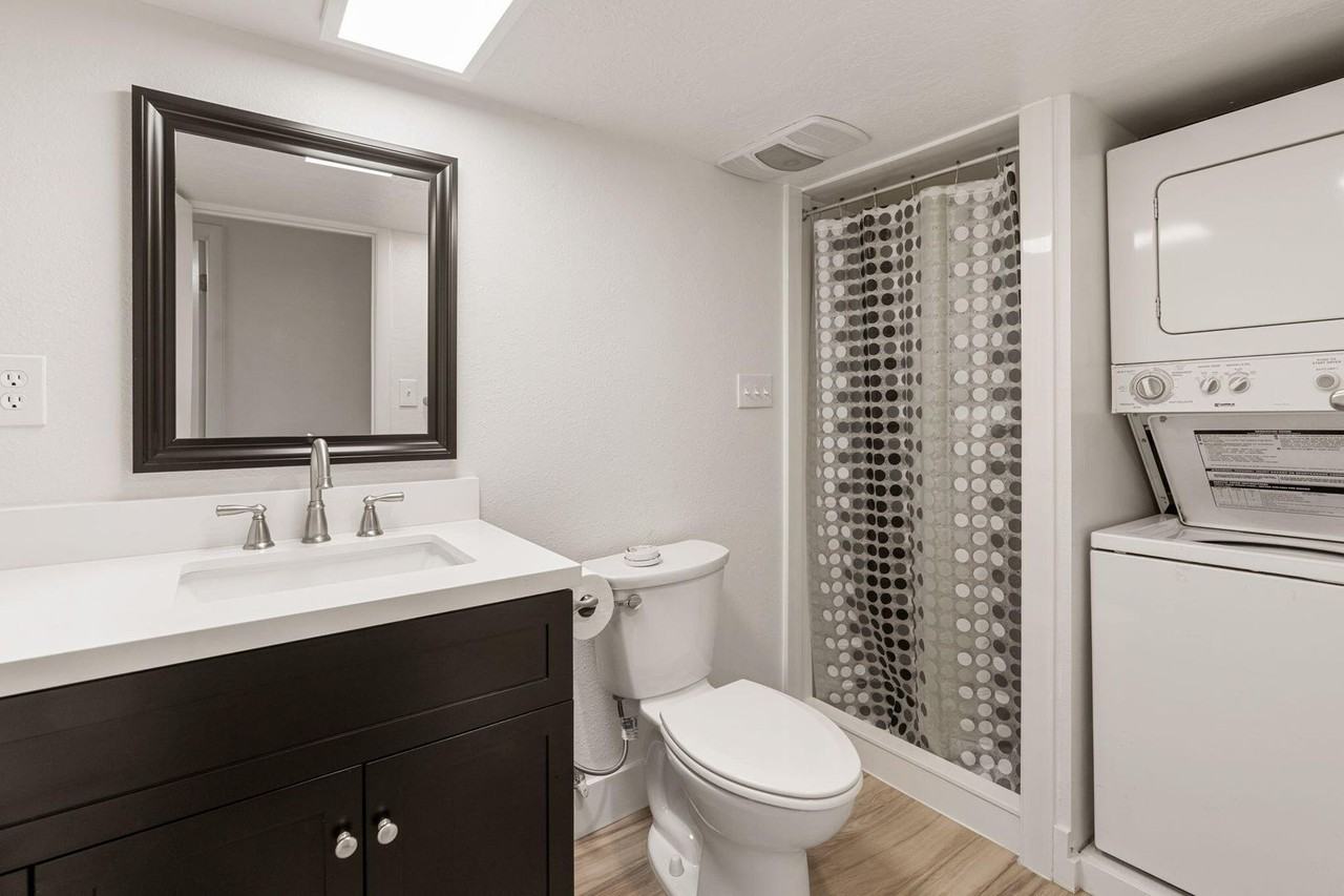 525 Cedarwood Ter - Photo 6 of 11