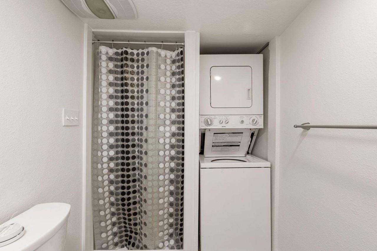 525 Cedarwood Ter - Photo 7 of 11