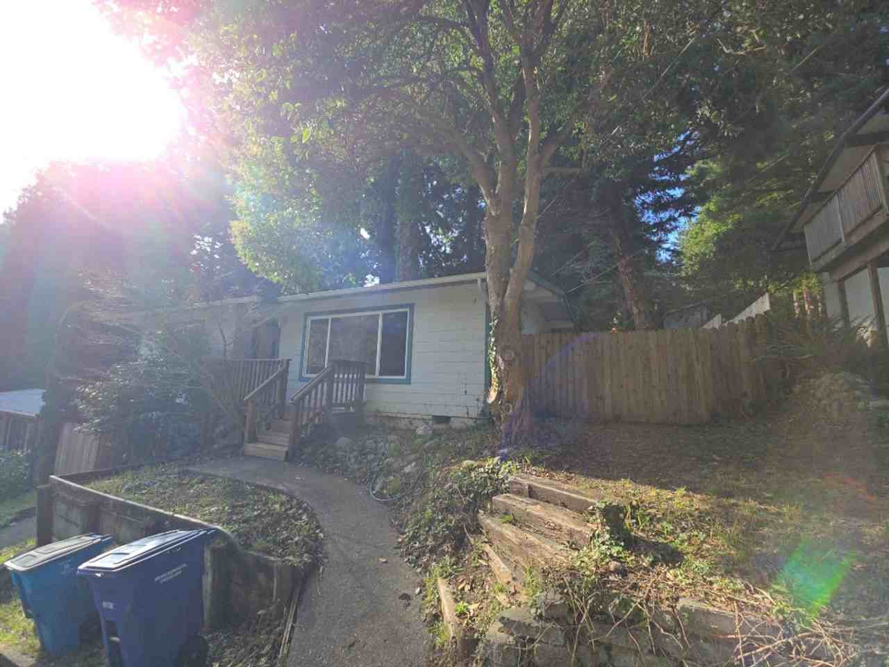 859 Shirley Blvd - Photo 3 of 24