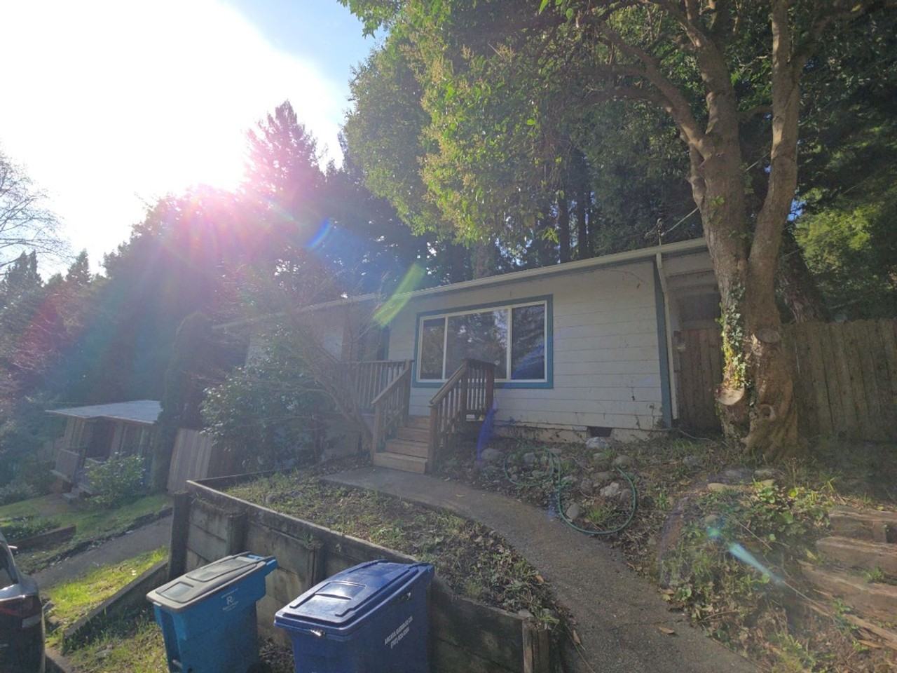 859 Shirley Blvd - Photo 4 of 24