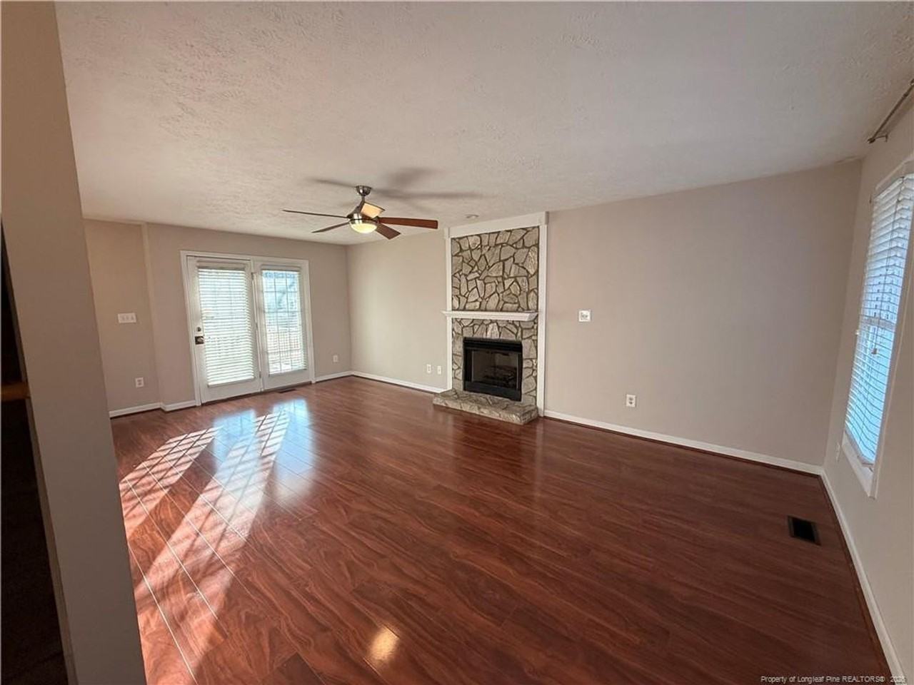 2402 Larwood Dr - Photo 2 of 23