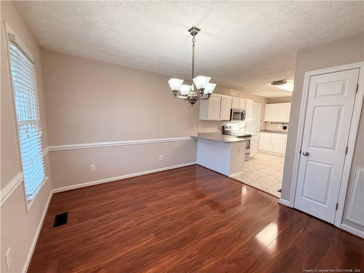 2402 Larwood Dr - Photo 4 of 23