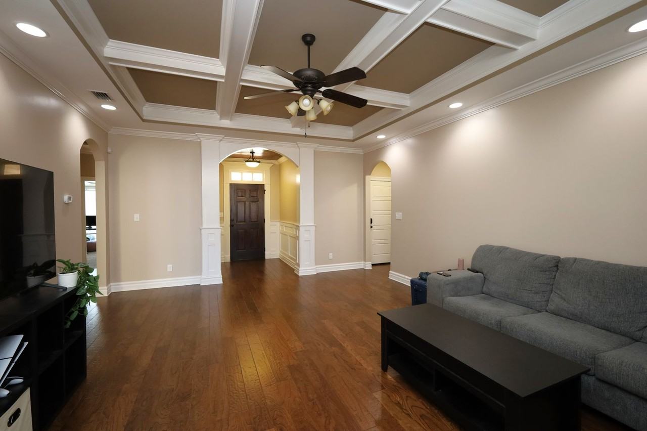 3568 Farmers Way - Photo 3 of 17