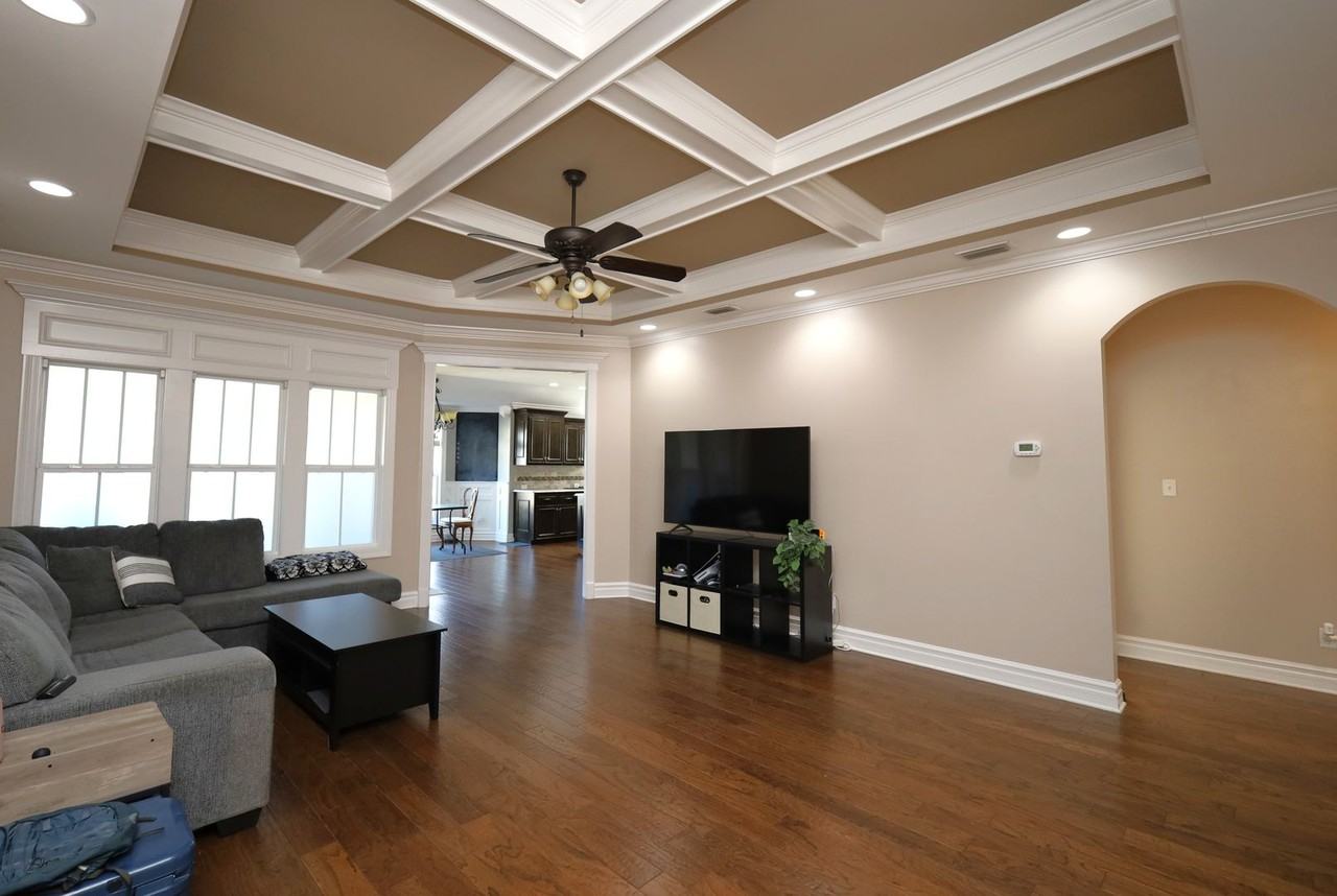 3568 Farmers Way - Photo 5 of 17