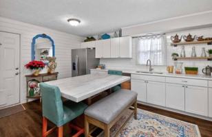 featured image of 108 Farmers Ln