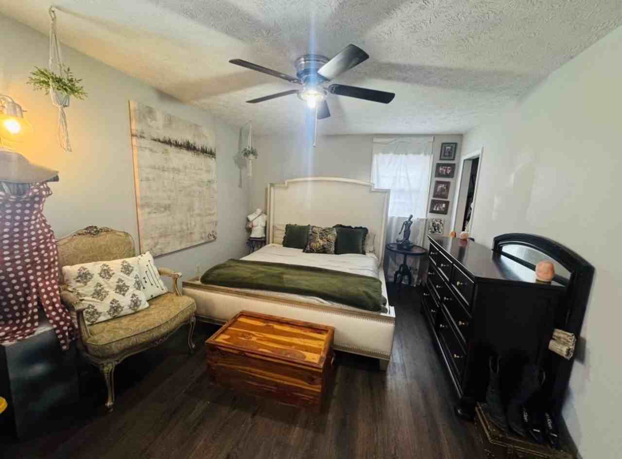 108 Farmers Ln - Photo 4 of 22