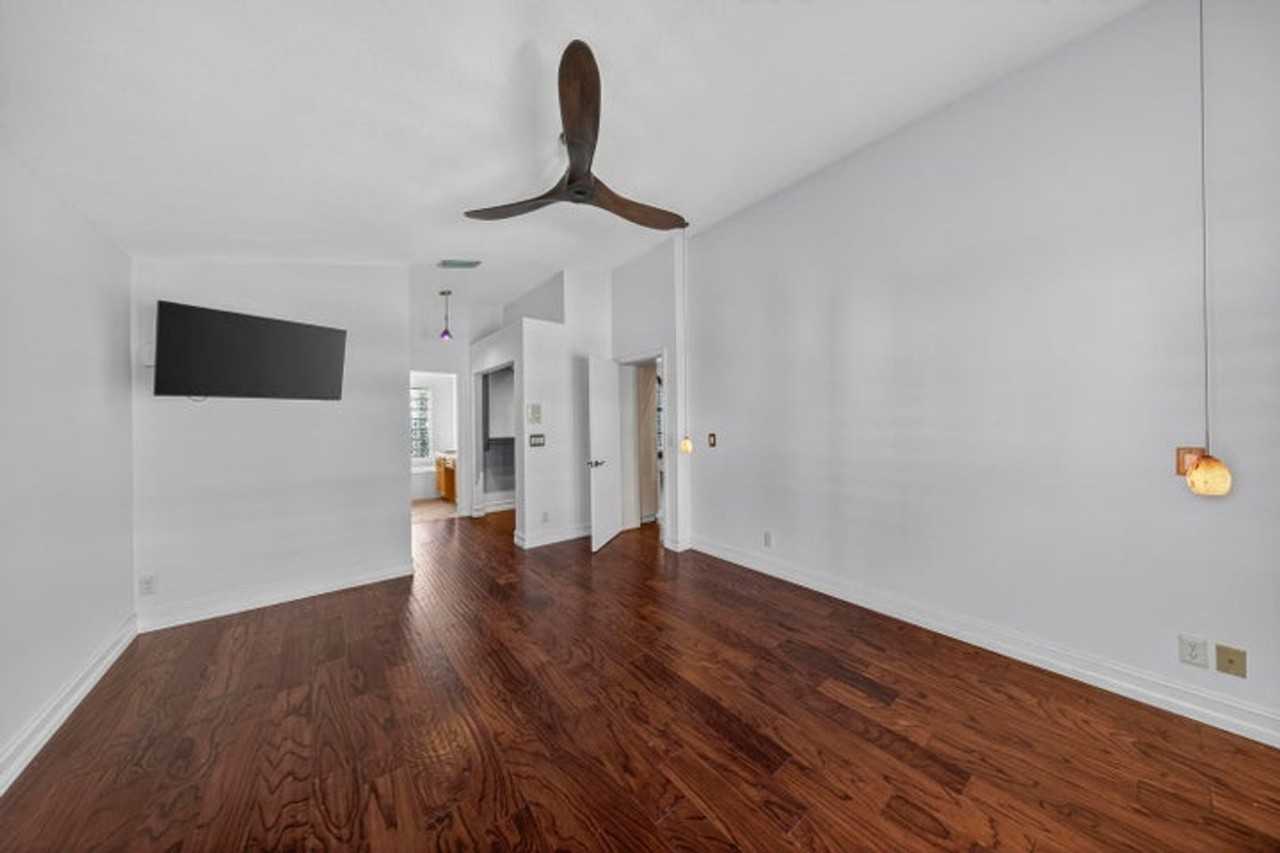 9121 Paragon Way - Photo 5 of 24
