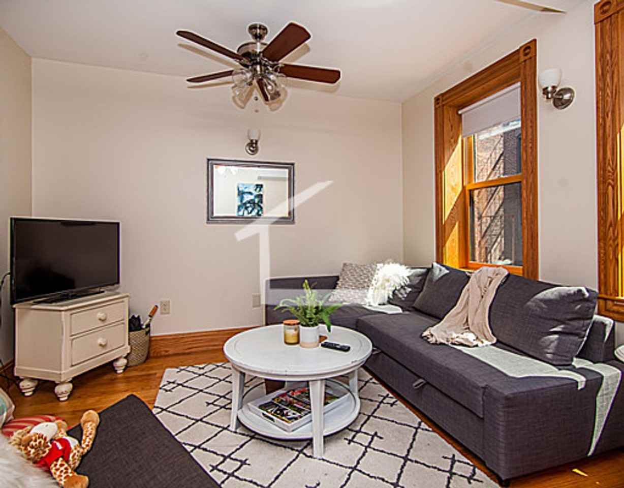 138 Charles St - Photo 3 of 10