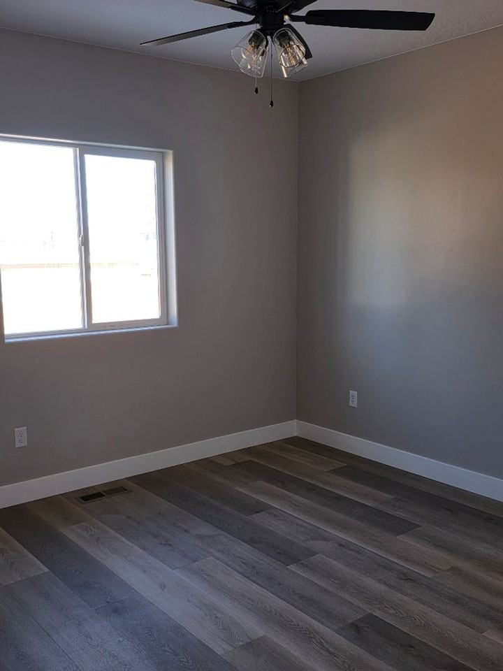 353 N 800 W - Photo 5 of 6