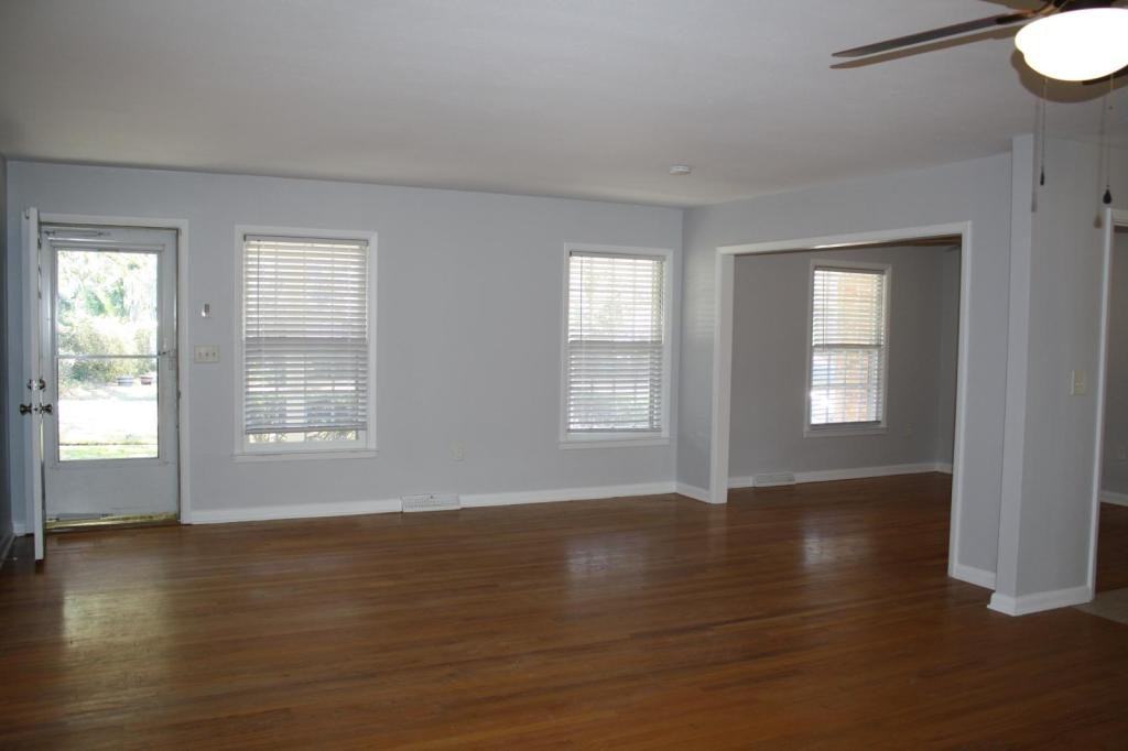 306 Susan Dr - Photo 3 of 25