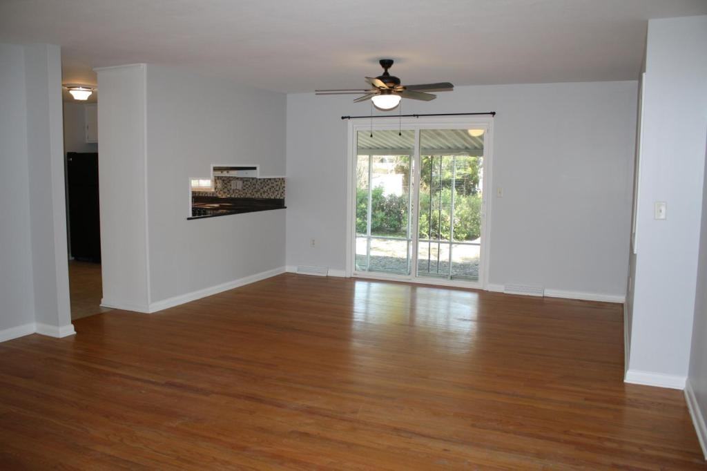 306 Susan Dr - Photo 5 of 25