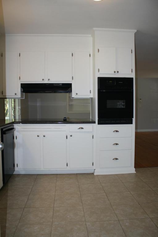 306 Susan Dr - Photo 7 of 25