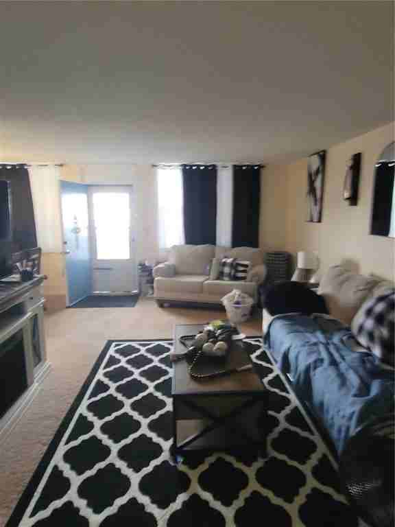 4880 Locust St Ne - Photo 3 of 10