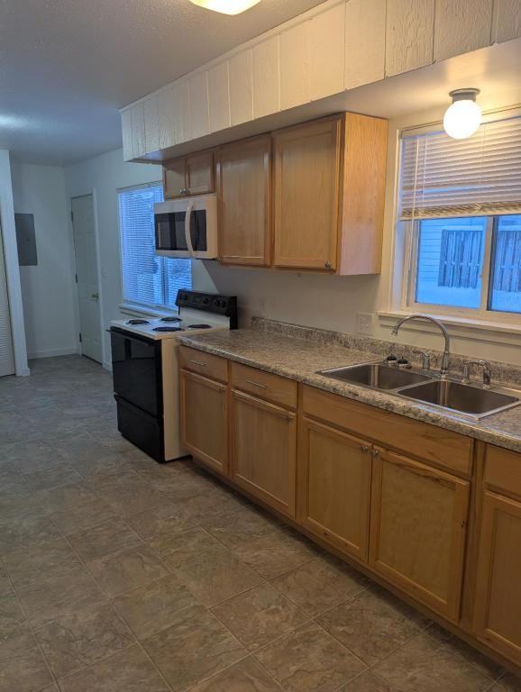 145 Paras Hill Dr - Photo 2 of 16