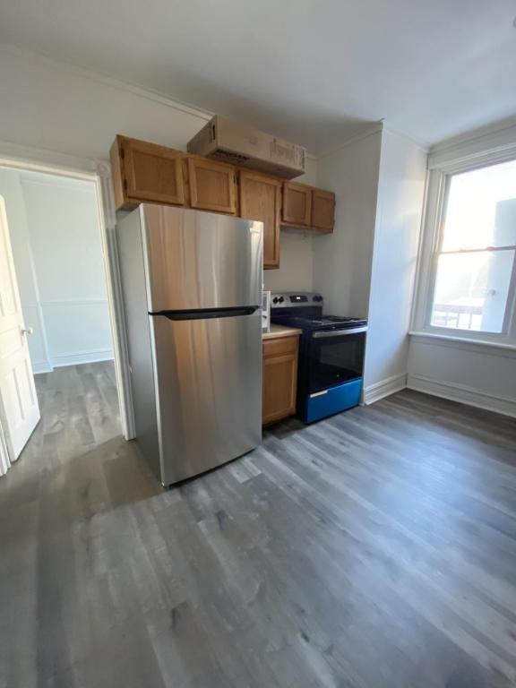 741 Mifflin St - Photo 3 of 12