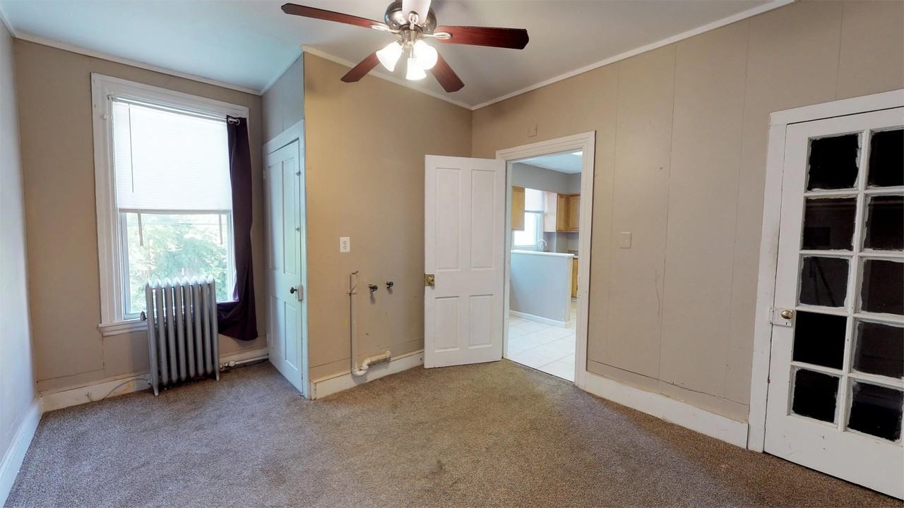 112 Garden St #1 - Photo 3 of 13