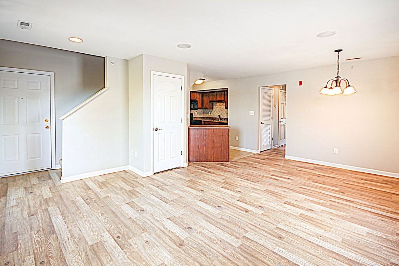 310 Stonewall Creek Dr - Photo 3 of 25