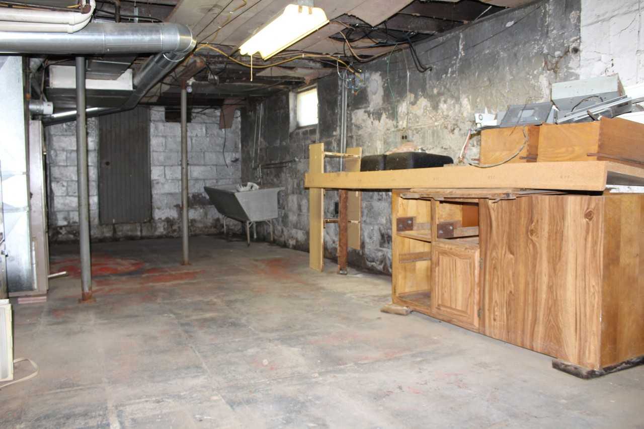 518 Union Ave #1 - Photo 5 of 19