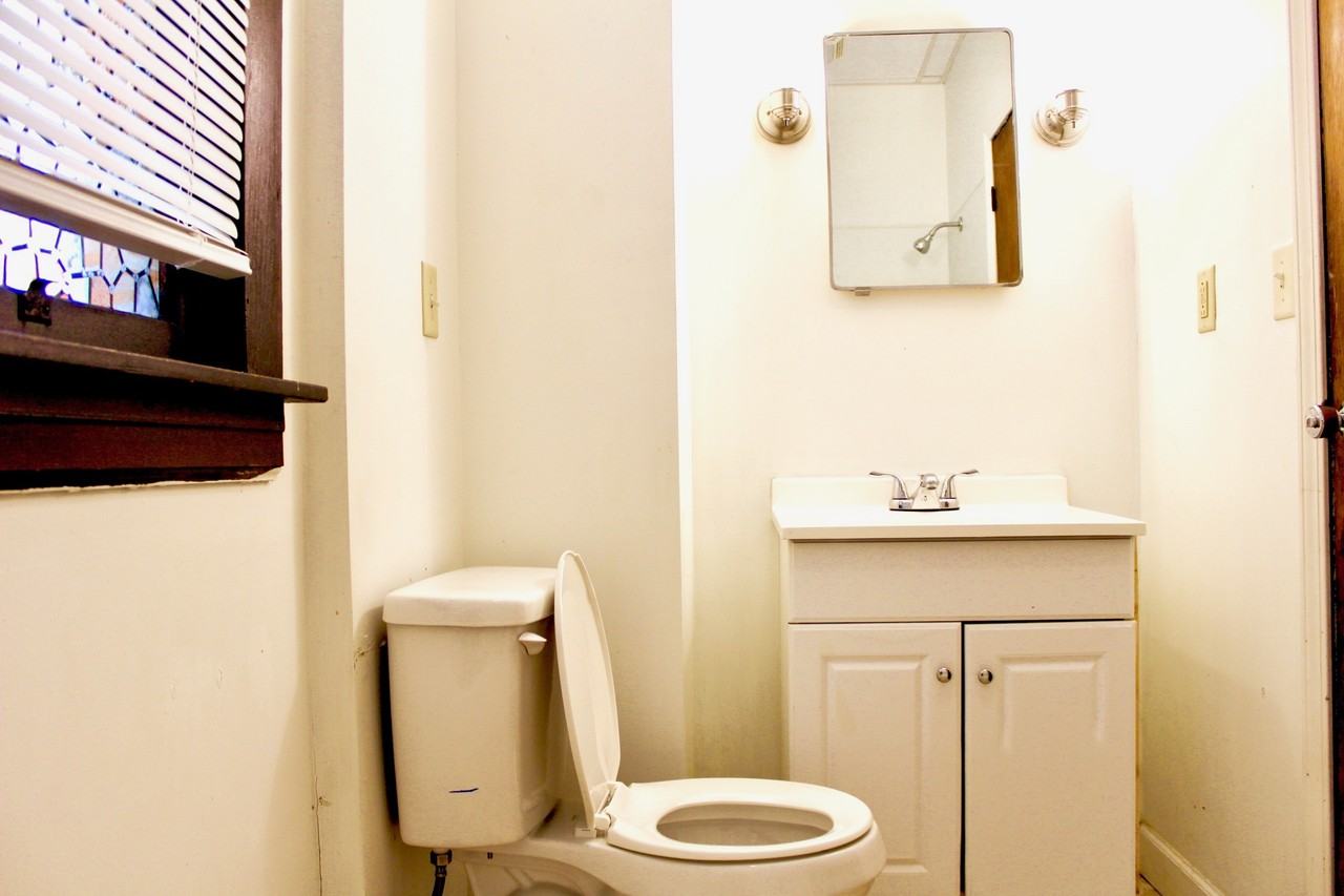 518 Union Ave #1 - Photo 3 of 19