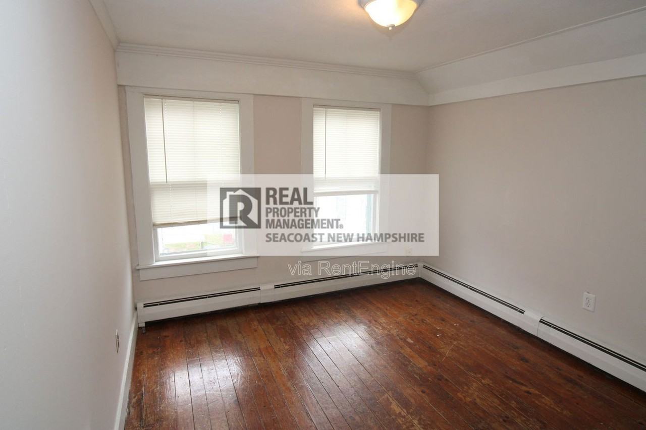 6 Smith Ct #2 - Photo 3 of 21