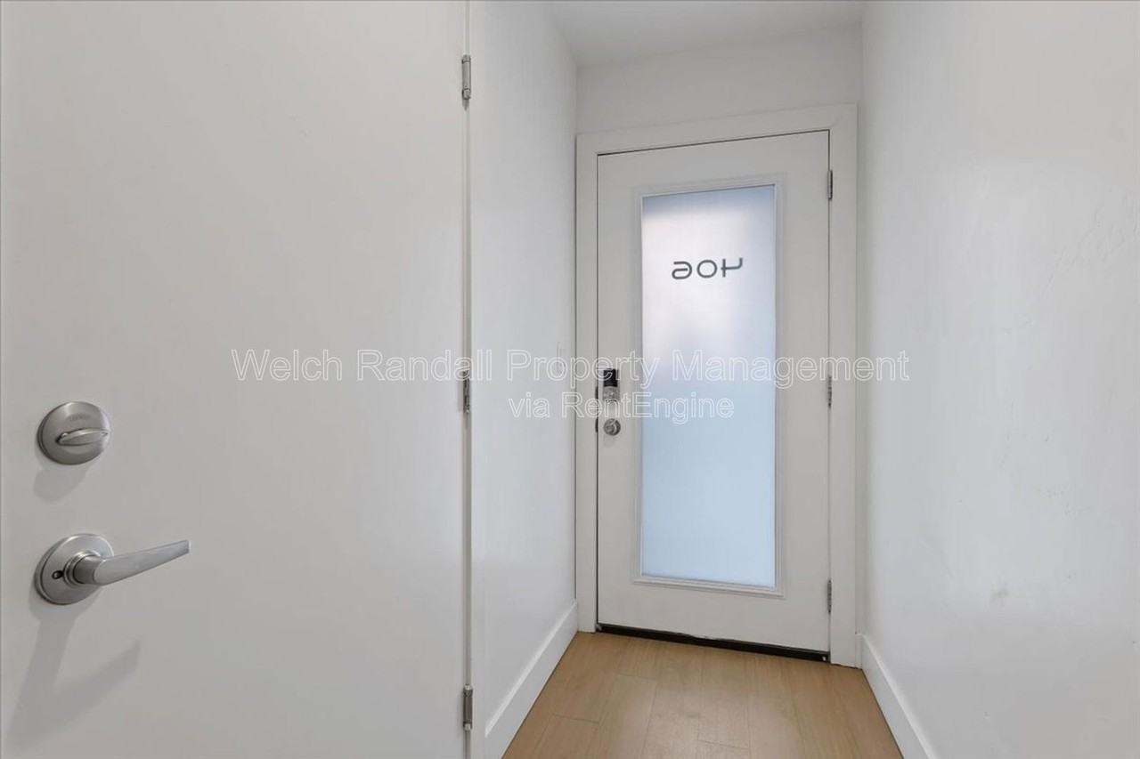 1315 E Crandall Ave #406 - Photo 4 of 34