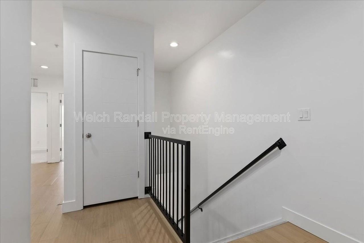 1315 E Crandall Ave #406 - Photo 5 of 34